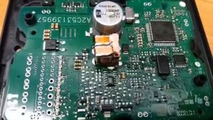 Замена реле в блоке управления ручником Ситроен С4