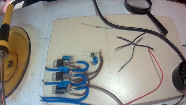 Домашний музыкальный центр с цветомузыкой из 5 транзисторов. Часть 2. смотреть онлайн