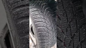 Зимние шины Lassa, совсем не зимние. Кому ездить в снегу, не берите.