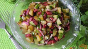 Салат с огурцами и фасолью