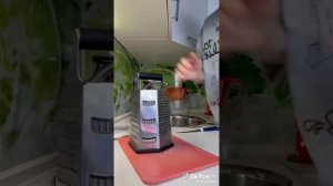 Паша на кухне 2: готовим пиццу с Пашей