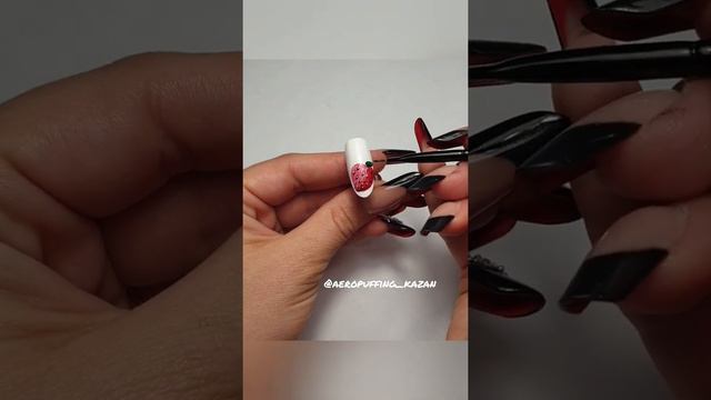 Видео урок по дизайну ногтей. Клубника на ногтях. Фрукты на ногтях. Летний маникюр