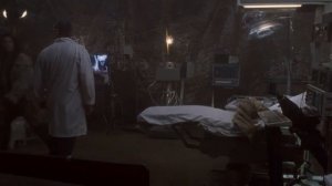 Джонни-мнемоник Уличный Проповедник пытает Спайдера