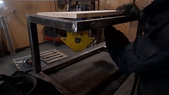 Заработал 4 200 за день в гараже. Журнальный столик в стиле лофт смотреть онлайн