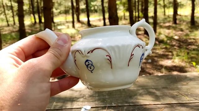 Два антикварных чайника заварника фарфоровой мануфактуры Тов.М.С. Кузнецова 1910 г. смотреть онлайн