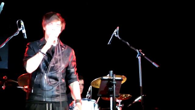 Александр Казьмин – Как одинок был тот мальчишка (мюзикл Chess) смотреть онлайн