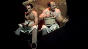 Сцена в бане.
