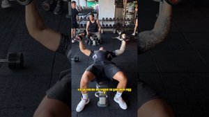 Разводка гантелей на горизонтальной скамье