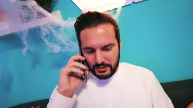 SAM HAT BAUCHNABELPIERCING! Weil seine Freundin es haben wollte... Es wird peinlich! Freunde WG #11 смотреть онлайн