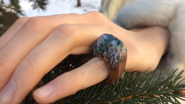 Деревянное кольцо в ювелирной смоле смотреть онлайн