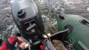 Поворот лодочного мотора с поворотным креслом