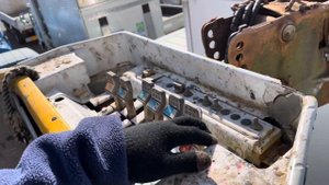 Mitsubishi Canter Manlift 4D35 Engine Year Model 1994 (AICHI SH140) Inspection