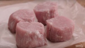 Медальон из свинины