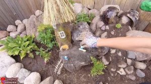 Клумба у дома в деревне.  Фантазируем с клумбой. Клумба - сказка из подручных материалов.