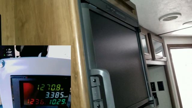 Honda eu2000I VS Champion 2000 Inverter generator Test Sound Load more