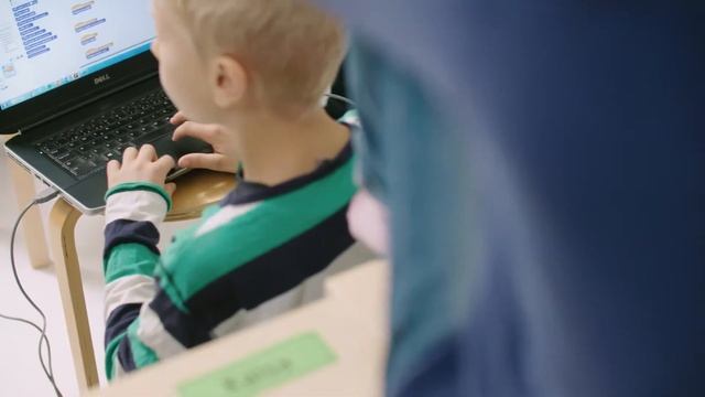 Robbo Code Your Imagination in Finnish смотреть онлайн