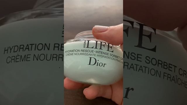 Dior Hydra Life Hydration Rescue смотреть онлайн