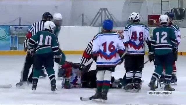 В Мирном состоялся турнир по хоккею среди детских команд смотреть онлайн