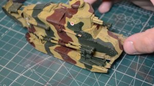 Красим сборную модель танка аэрографом. Окраска и везеринг Renault FT-17.