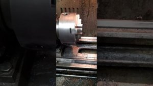 настроить станок 16Б05А на минимальные обороты .резьбовая таблица .