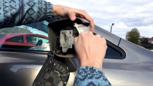 ЗАМЕНА ПОВОРОТНИКА ПОВТОРИТЕЛЯ БОКОВОГО ЗЕРКАЛА НА HONDA CIVIC 4D 8-ГО ПОКОЛЕНИЯ