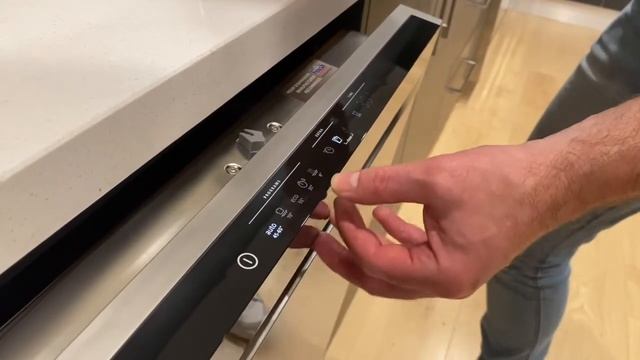 Steven Reviews the Hisense 60cm Freestanding Dishwasher | The Good Guys смотреть онлайн