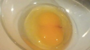 Как Узнать Двухжелтковое ли Яйцо? Бывают ли яйца с тремя желтками? В Яйце 4 желтка???!!!?