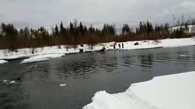 Стелс Витязь пересекает реку Вижай смотреть онлайн