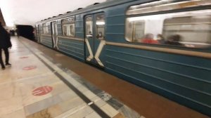 Отправление 81-717.5-81-714.5 "Номерной" со станции Китай-Город.