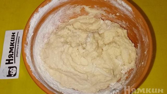 Латышские булочки Розинмайзес с изюмом в духовке