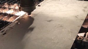 Лазерная резка титана