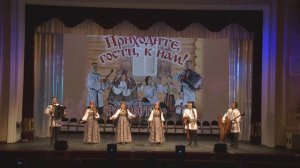 ВДОЛЬ ДЕРЕВНИ ОТ ИЗБЫ И ДО ИЗБЫ/Загудели, заиграли провода...