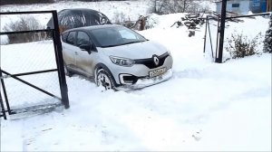 Рено Каптюр на снегу (Renault Kaptur on snow)