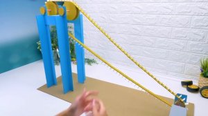 Как построить крутую картонную горку для машинок