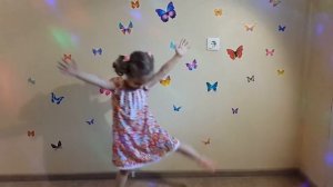 Танец про мишку и осу.  Liza Dance.