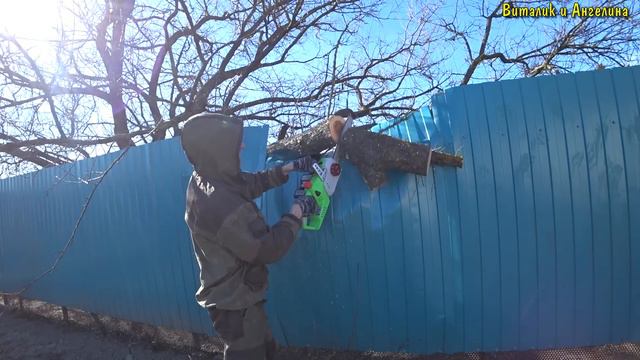 НЕ УБИРАЛИСЬ ЦЕЛЫЙ ГОД В НОВОМ ДОМЕ / НАВЕЛИ ПОРЯДОК ВО ДВОРЕ / ОБЗОР ПОКУПОК / ЖИЗНЬ В ДЕРЕВНЕ смотреть онлайн