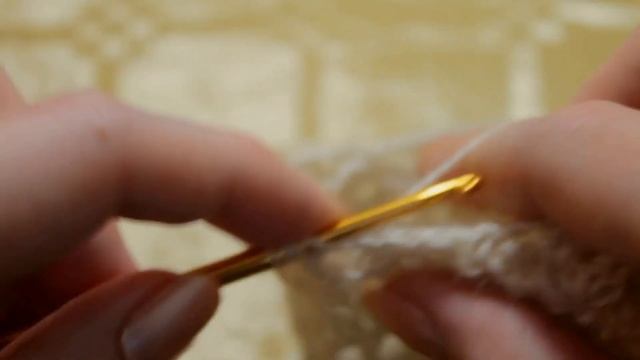 КАК ВЯЗАТЬ АЖУРНЫЕ МИТЕНКИ? ВЯЗАНИЕ КРЮЧКОМ. смотреть онлайн