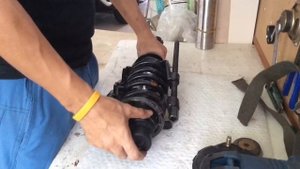 Rear Shock Absorber Replacement (เปลี่ยนโช๊คหลัง) for Nissan Cefiro A33 (Maxima)