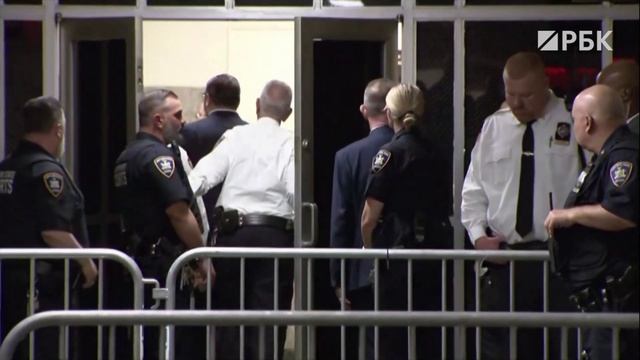 Трампу предъявили обвинения и отпустили