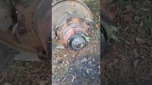 Вот что бывает если не следить за футорками на колесах