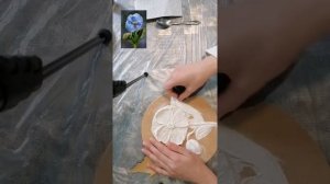 Барельеф легко. Пошаговый видео урок. Гипсовое панно голубой мак.