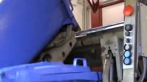 Работа мусоровоза с задней загрузкой ZOLLER System 2301 Basic