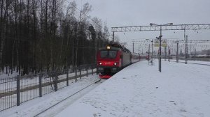 Электровоз ЭП20-071 (ТЧЭ-6) со скорым поездом №063Й/064Й Самара - Санкт-Петербург.