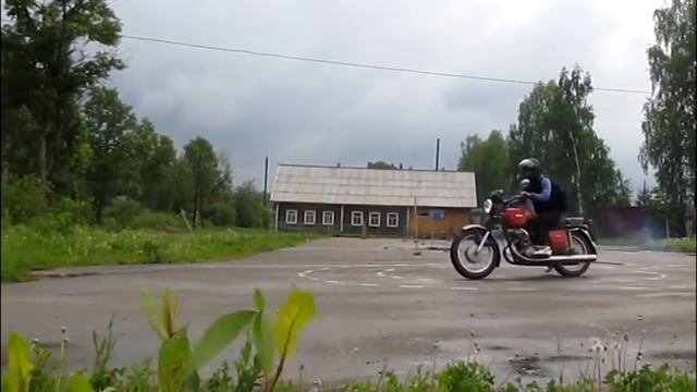 как правильно ездить восьмёрку :D