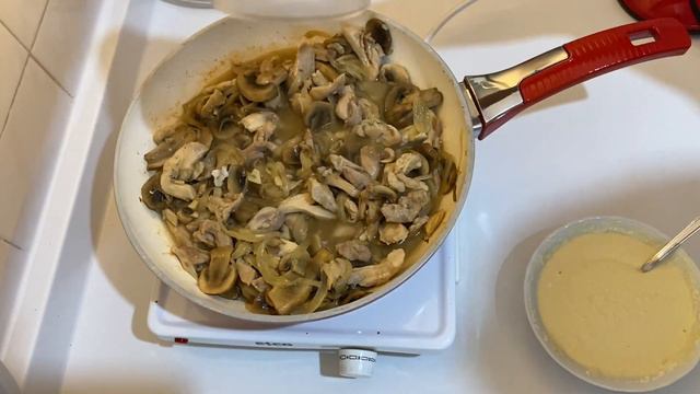 TEK TENCEREDE EN LEZZETLİ TAVUK YEMEĞİ - Kremalı Mantarlı Tavuk - Tavuk Stroganoff -Çiçekintarifler
