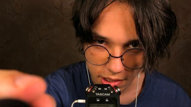 АСМР СДЕЛАЮ ТЕБЕ ПРЕКАСНЫЙ МАКИЯЖ (не уверен) смотреть онлайн