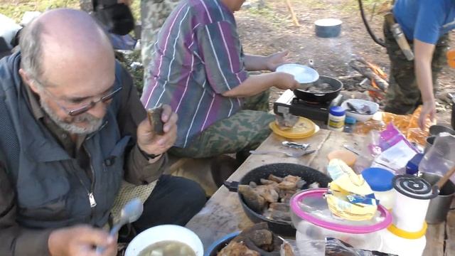 Кушаем пойманную рыбу смотреть онлайн