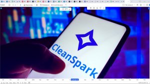 Обзор акции CLEAN SPARK.