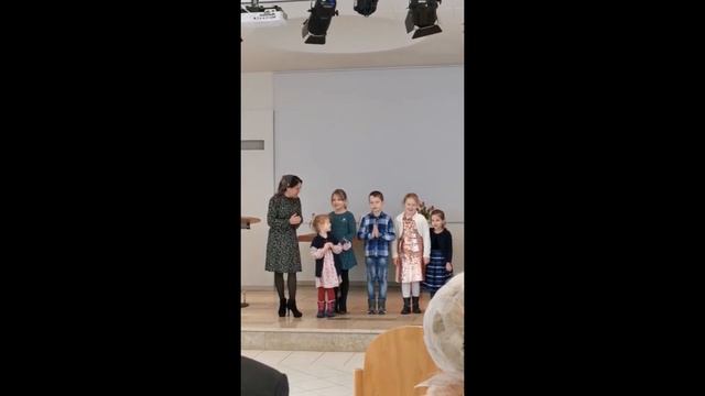 Читай свою Библию молись каждый день (дети) смотреть онлайн