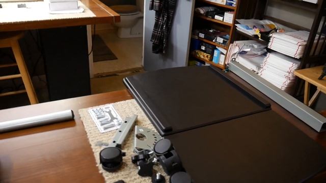 The Techni Mobili Mobile Rolling Laptop Stand смотреть онлайн